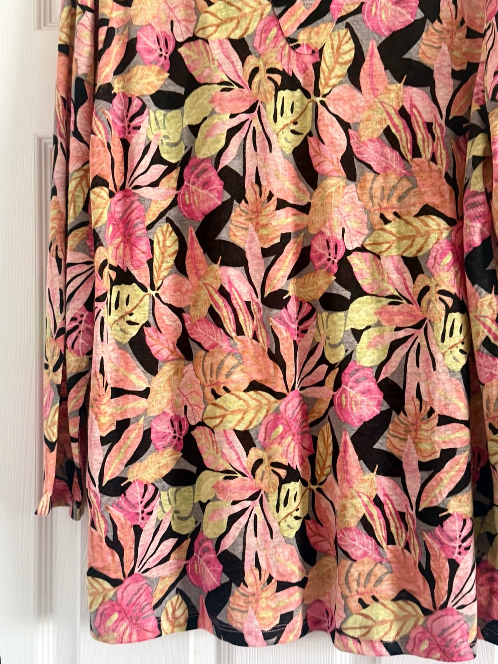 Chico’s Linen Floral V-Neck 3/4 Sleeve Top in Multi Pink XL - Picture 5 of 11